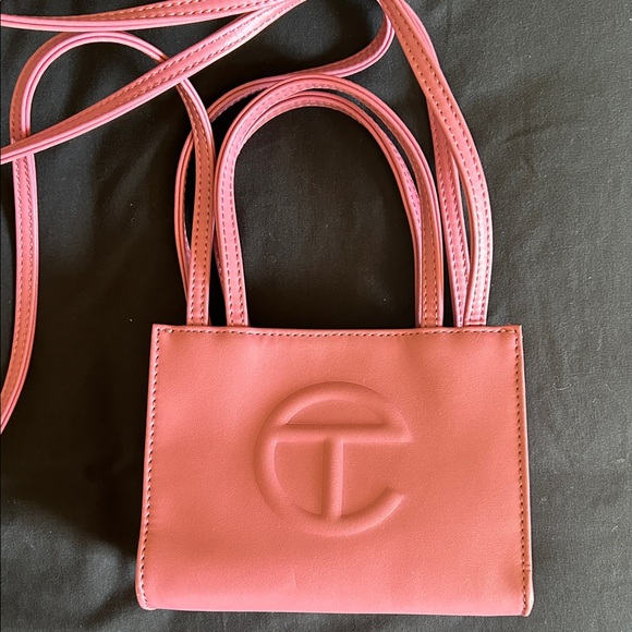 Telfar small pink bag in corned beef - Picture 2 of 4